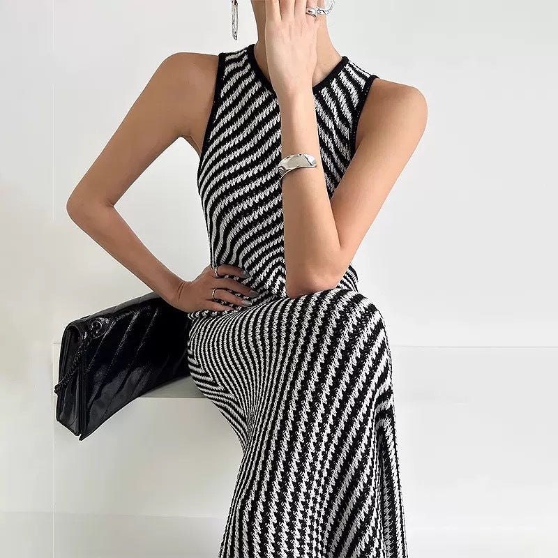 Chic Summer High-End Round Neck Striped  Fitted Bodycon Knit Dress