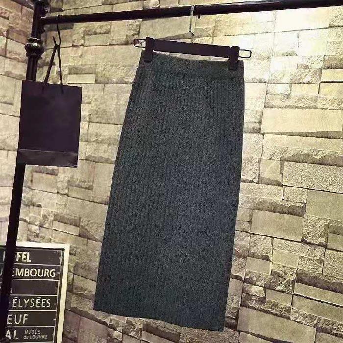 Womens Fashion High-Waisted Knitted Skirt With A Slit