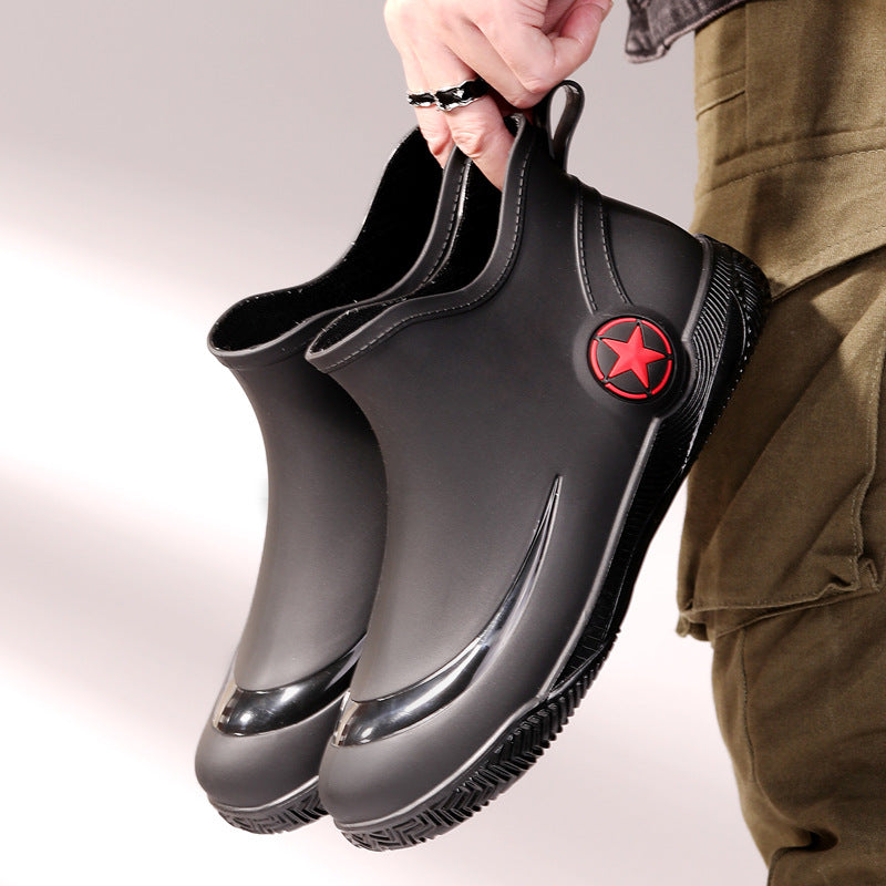Stylish short-top men's rain boots, low-cut, non-slip and waterproof.