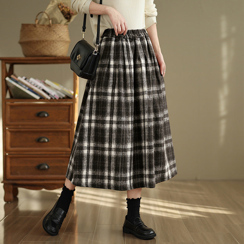 Thick Woolen Plaid Skirt With An Elastic Waist